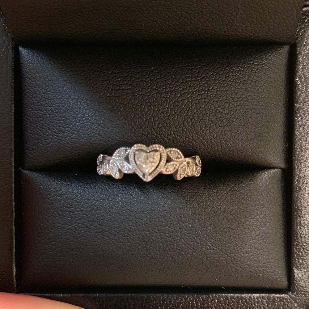 10K White Gold Promise Ring